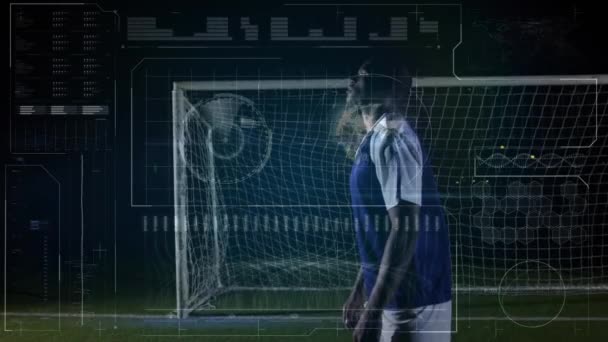 Animation Hud Gränssnitt Över Afrikansk Amerikansk Fotbollsspelare Sparkar Bollen Luften — Stockvideo