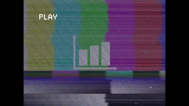 Posta simgesi üzerinde arıza ve dönen çizgili mavi arkaplan ile ekranın animasyonu. Küresel iş ve dijital arayüz kavramı dijital olarak oluşturulmuş video.