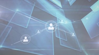 Profil simgelerinin şeffaf dikdörtgen ve lens parlamaları üzerinden birbirine bağlanması. Dijital olarak üretilmiş, hologram, geometrik şekil, iletişim, aydınlanma ve teknoloji kavramı.