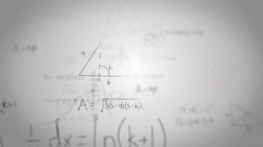Beyaz zemin üzerinde hareket eden matematiksel formüllerin animasyonu. Eğitimler ve matematik öğrenme kavramı dijital video oluşturuldu.