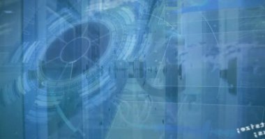 Mavi ekran üzerinde çeşitli finansal verilerin ve grafiklerin animasyonu. Dijital arayüz ve veri işleme kavramını dijital olarak oluşturan küresel bağlantılar.