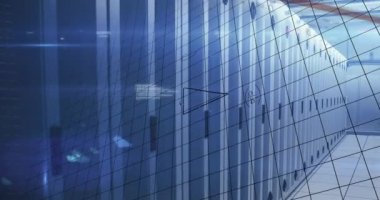 Sunucu odasında veri işleme animasyonu. küresel iş ve dijital arayüz kavramı dijital olarak oluşturulmuş video.