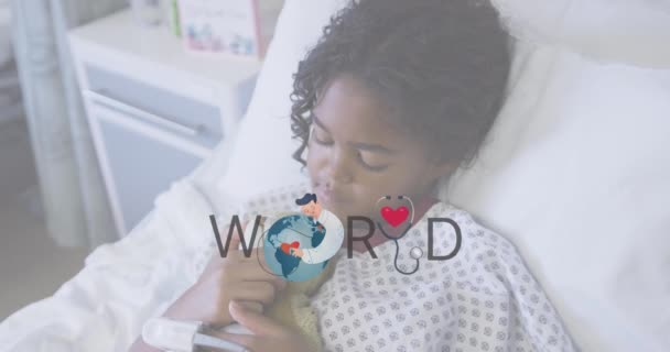 Анимация Текста Логотипа Всемирного Дня Здоровья Над Африканской Девочкой Мягкой — стоковое видео