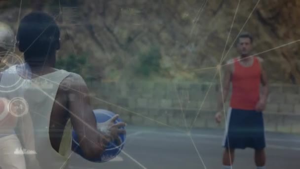 Animatie Van Het Netwerk Van Verbindingen Diverse Mannelijke Basketbalspelers Global — Stockvideo