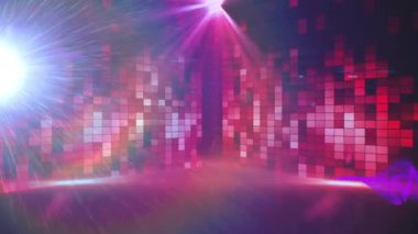 Siyah arkaplanda hareket eden kolonların üzerindeki mor şekillerin animasyonu. Soyut arkaplan, ışık ve hareket kavramı dijital olarak oluşturulmuş video.