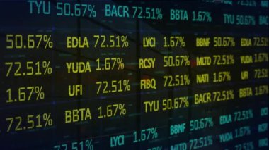 Şekiller üzerinde veri işleme animasyonu. küresel iş ve dijital arayüz kavramı dijital olarak oluşturulmuş video.