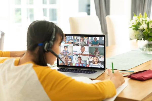 Asian Girl Using Laptop Video Call Smiling Diverse Elementary School — Stock Photo, Image