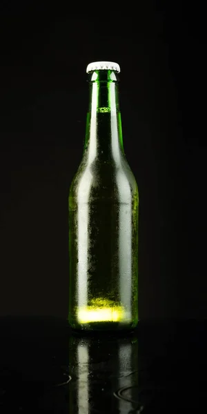 Image Green Glass Beer Bottle White Crown Cap Copy Space — Stock Photo, Image