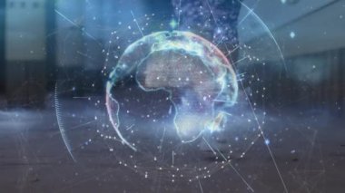 Afrika kökenli Amerikalı formda bir kadının koşması karşısında dünyanın bir ucundan diğer ucuna ışık izlerinin animasyonu. Spor ve spor teknolojisi kavramı