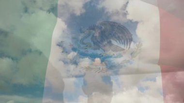 Stadyumdaki çeşitli ragbi oyuncuları üzerinde İtalya bayrağı animasyonu. Ulusal bayraklar ve spor konsepti dijital olarak oluşturulmuş video.