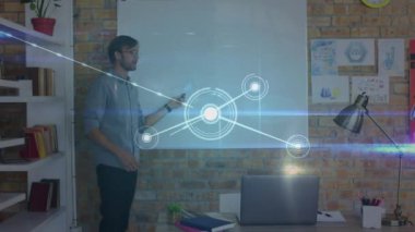 Kafkas erkek öğretmen üzerinden bağlantı ağının animasyonu. Küresel eğitim, bağlantılar ve dijital arayüz kavramı dijital olarak oluşturulmuş video.
