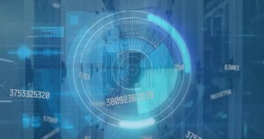 Dijital veri işleme ve dijital arayüz animasyonu ve mavi arkaplan üzerindeki ızgara. Küresel veri işleme kavramı dijital oluşturulmuş video.