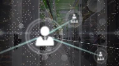 Sunucu odasındaki bağlantı ağının animasyonu. küresel iş ve dijital arayüz kavramı dijital olarak oluşturulmuş video.
