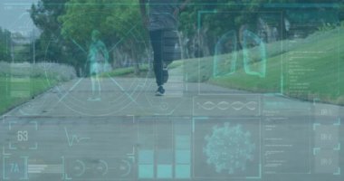 Engelli Afro-Amerikan erkek koşucunun veri işleme animasyonu. Küresel spor ve dijital arayüz kavramı dijital olarak oluşturulmuş video.