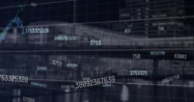 Şehir manzarası üzerinde veri işleme animasyonu. küresel iş ve dijital arayüz kavramı dijital olarak oluşturulmuş video.