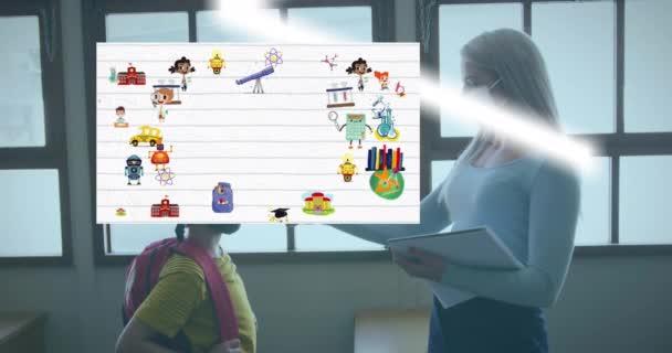 Animace Školních Ikon Nad Bělošskou Učitelkou Obličejovou Maskou Školáky Globální — Stock video