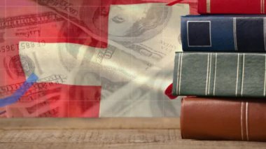İsviçre bayrağının animasyonu ve arka planda mavi istatistik çizgileri ve Amerikan doları banknotları olan bir yığın kitap. Küresel finans ve bankacılık kavramı dijital olarak oluşturulmuş görüntü.