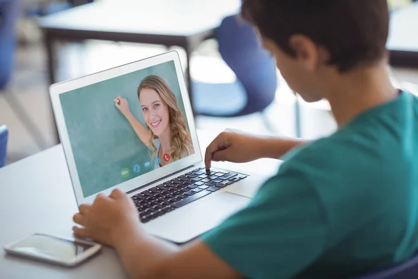 Estudante Caucasiano Usando Laptop Videochamada Com Professora Educação Line Ficar — Fotografia de Stock