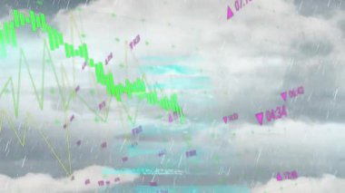 Bulutlu gökyüzünde finansal veri işleme animasyonu. Küresel iş ve veri işleme kavramı dijital video oluşturuldu.