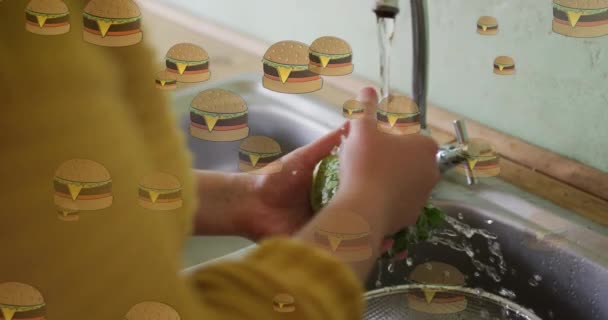 Animáció Hamburger Ikonok Felett Kaukázusi Mosás Salat Családi Élelmiszer Digitális — Stock videók