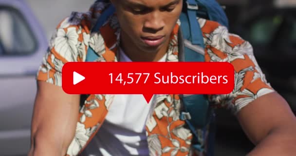 아프리카 미국인 자전거에 미디어 아이콘 애니메이션 글로벌 비즈니스 디지털 인터페이스 — 비디오