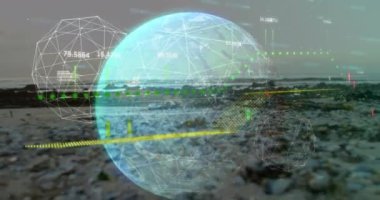 Dünya ve sahil üzerinde veri işleme animasyonu. Küresel iş ve dijital arayüz kavramı dijital olarak oluşturulmuş video.