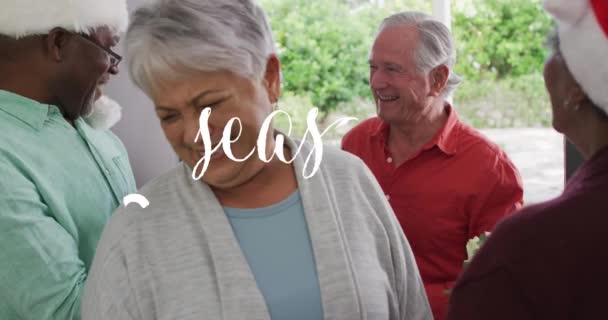 Animation Eines Grußtextes Über Fröhliche Senioren Die Sich Auf Der — Stockvideo