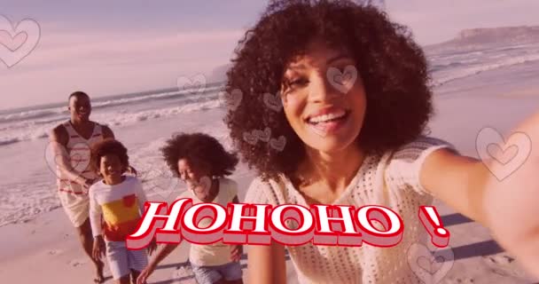 Animáció Hohoho Szöveg Szív Felett Boldog Afro Amerikai Család Strandon — Stock videók