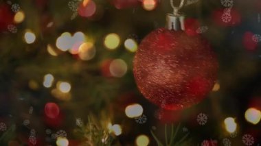 Kırmızı Noel 'in canlandırması, sönmüş perili ışıkların üzerinde takdire şayan. Noel, kış, şenlik, gelenek ve dijital olarak üretilen video konsepti.