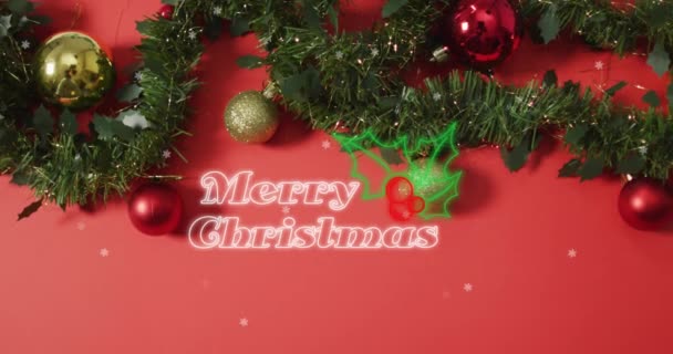 Animacja Wesołych Świąt Nad Bombkami Jodłą Czerwonej Powierzchni Boże Narodzenie — Wideo stockowe