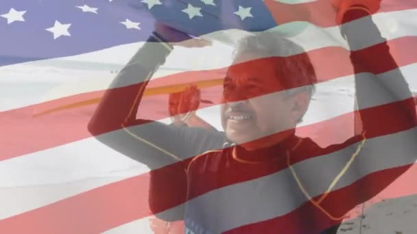 Animatie Van Vlag Van Verenigde Staten Van Amerika Senior Biracial — Stockvideo