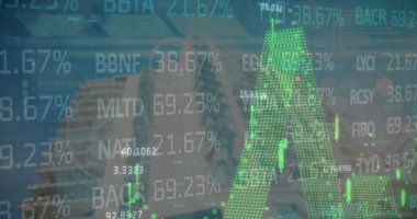 Finansal ve borsa verileri arka plandaki yüksek binalarla karşılaştırılıyor. küresel finans ve ekonomi kavramı