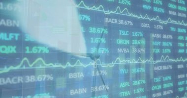 Rüzgar türbini üzerinde veri işleme bileşimi. Küresel iş ve dijital arayüz kavramı dijital olarak oluşturulmuş görüntü.