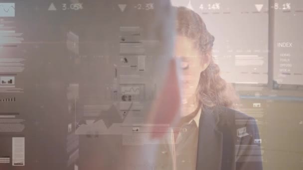 多様なビジネス人に対する金融データ処理のアニメーション グローバルビジネス コンピューティング デジタルインターフェースの概念デジタル生成されたビデオ — ストック動画