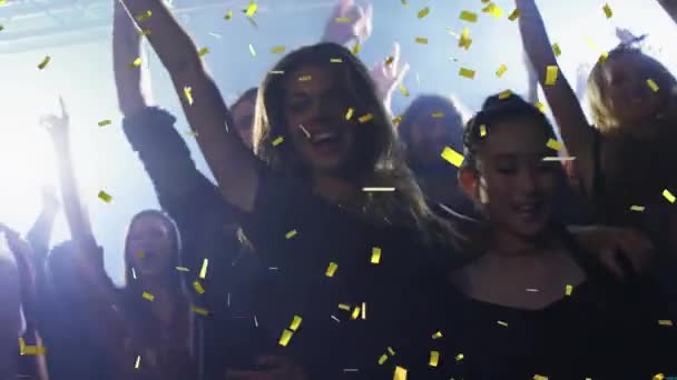 Animação Confetes Sobre Diversos Amigos Dançando Festa Celebração Conceito Interface — Vídeo de Stock