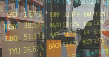 Boş deponun üzerindeki borsa görüntüsü. küresel sevkiyat, dağıtım ve bağlantılar konsepti dijital olarak oluşturuldu.