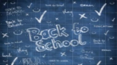 Matematiksel denklemlerin animasyonu mavi arka plandaki okul metnine geri döndü. Küresel eğitim ve dijital arayüz kavramı dijital olarak oluşturulmuş video.