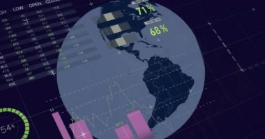 Veri işleme animasyonunun siyah arka planda dünya üzerinde gerçekleşmesi. Küresel iş, bilgisayar ve dijital arayüz kavramı dijital olarak oluşturulmuş video.