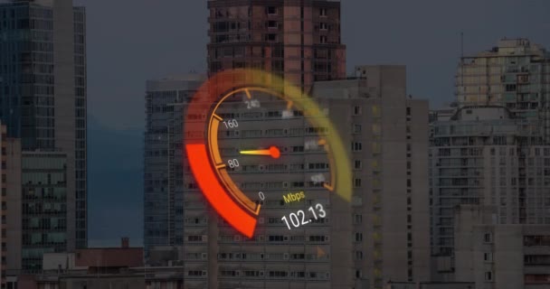 Animation Eines Orangefarbenen Tachos Über Dem Stadtbild Internetgeschwindigkeit Übertragungs Kommunikations — Stockvideo