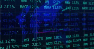 Finansal veri işleme görüntüsü ve dünya haritası üzerinde borsa mavi arka planda. Küresel teknoloji, finans ve dijital arayüz kavramı dijital olarak oluşturulmuş görüntü.