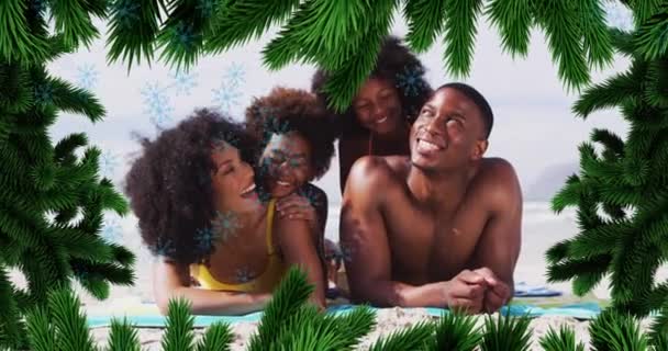 Animação Armação Abeto Flocos Neve Sobre Família Americana Africana Feliz — Vídeo de Stock