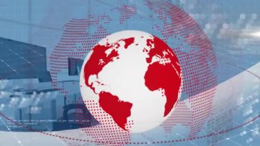 Açık uzay ofisinin üzerindeki dijital ekranlarda dünyanın, grafiklerin ve çeşitli veri işlemlerinin animasyonu. İş, veri işleme ve dijital arayüz kavramı dijital olarak oluşturulmuş video.