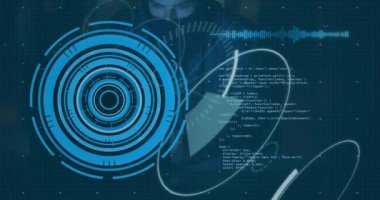 Kafkasyalı erkek hacker üzerinde 5G metin ve veri işleme ile tarama animasyonu. Küresel teknoloji, bilgisayar ve dijital arayüz kavramı dijital olarak oluşturulmuş video.