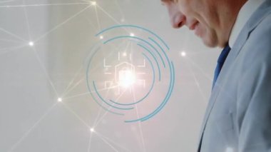 Bağlantı ağının animasyonu ve beyaz iş adamları üzerinde tarama. Küresel iş kavramı dijital olarak oluşturulan video.