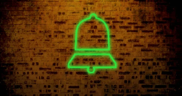 Композит Цифрової Зеленої Піктограми Сповіщення Світиться Старій Цегляній Стіні Копіює — стокове фото