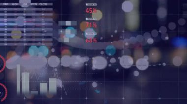 Gece trafiğine karşı istatistiksel veri işleme animasyonu. Bilgisayar arayüzü ve iş teknolojisi kavramı