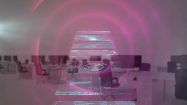 Animation Pinkfarbener Konzentrischer Kreise Und Bildschirme Mit Datenverarbeitung Gegen Leeres — Stockvideo