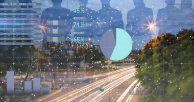 Şehir manzarası üzerinde veri işleme bileşimi. Küresel iş ve dijital arayüz kavramı dijital olarak oluşturulmuş görüntü.