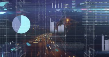 Şehir manzarası üzerinde veri işleme bileşimi. Küresel iş ve dijital arayüz kavramı dijital olarak oluşturulmuş görüntü.