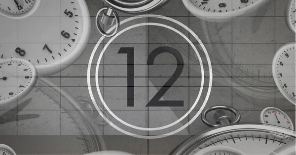 Klasik Siyah Beyaz Film Projektörlerinde Saat Saatlerle Iki Numaranın Görüntüsü — Stok fotoğraf